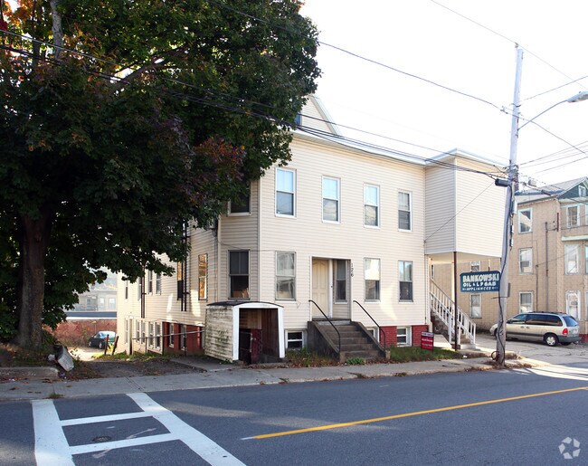 Building Photo - 126 Pleasant St