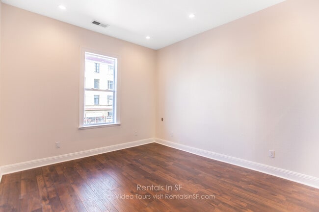 Building Photo - 3403 26th St