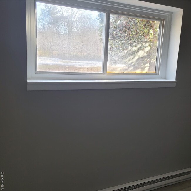 Building Photo - 191 Plains Rd