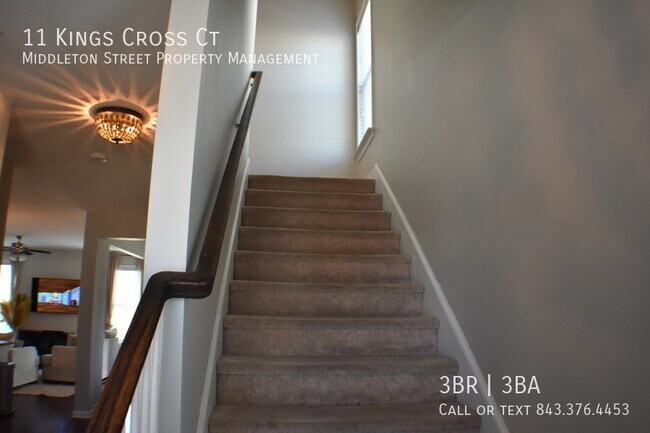 Building Photo - 11 King's Cross Ct