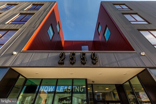 Building Photo - 2559 Amber St