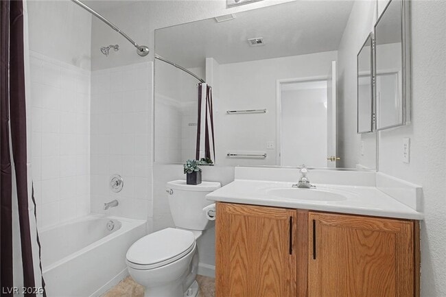 Building Photo - 3385 Wayward Ct