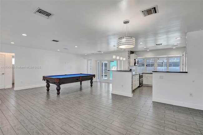 Building Photo - 9240 SW 54th St
