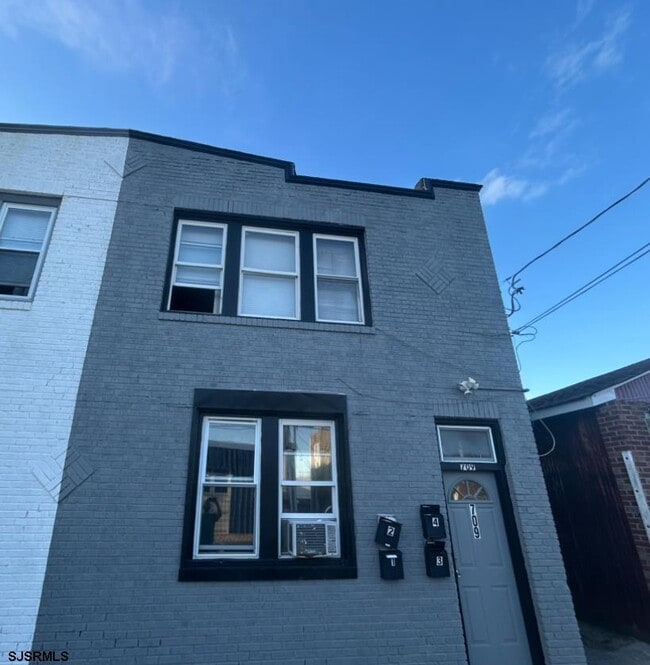 Primary Photo - 709 Adriatic Ave