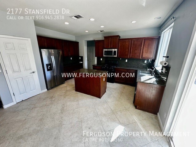 Building Photo - 2177 Stansfield Dr