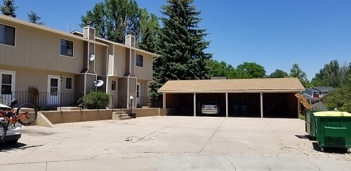 Building Photo - 900 Camelot Ct