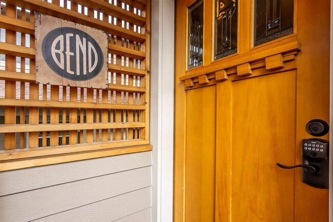 Building Photo - 1345 NW Cumberland Ave