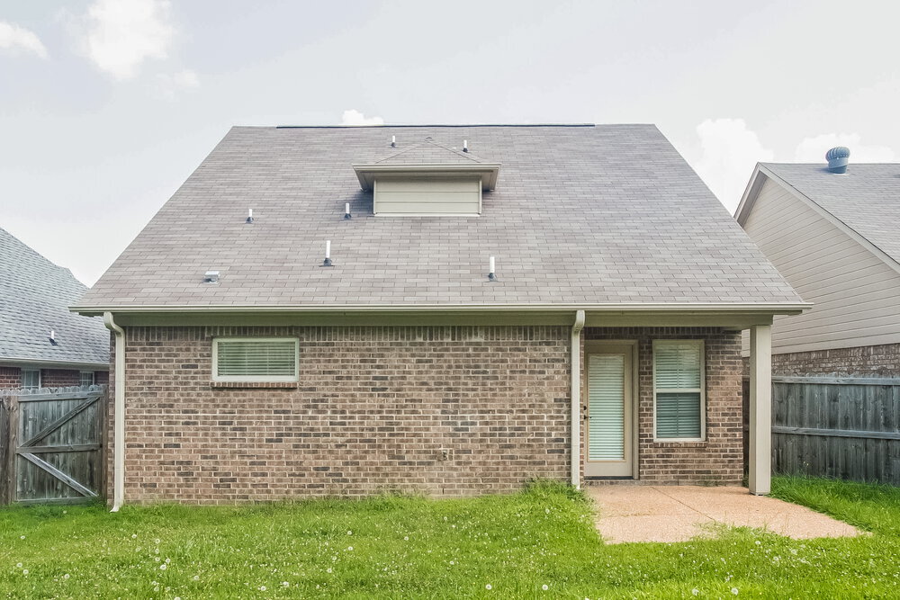 Building Photo - 1367 Arbor Lake Dr S