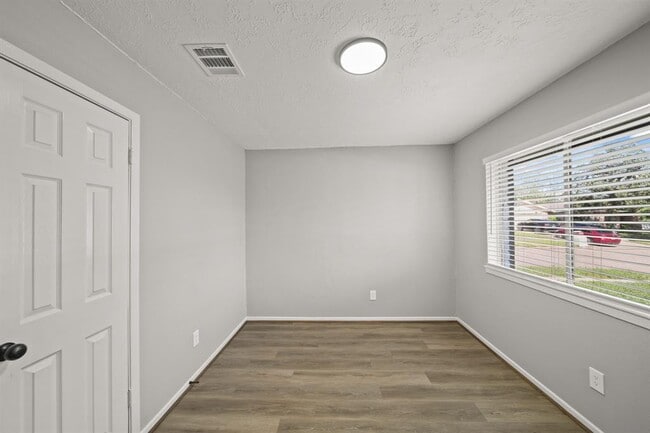 Building Photo - 13835 Templar Ln