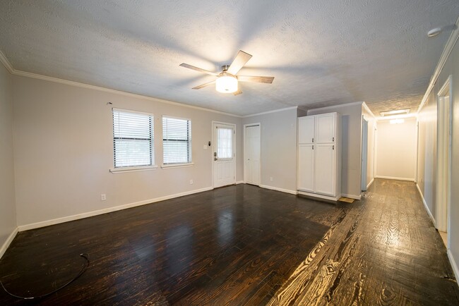 Building Photo - 3 Bedroom 2 bath Harris County