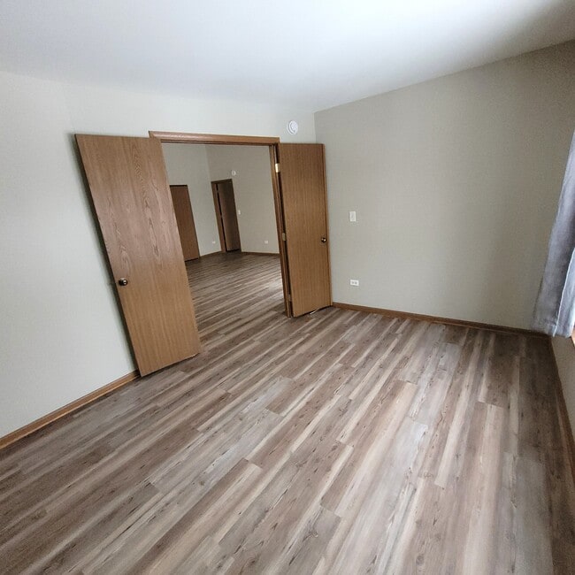 Building Photo - 1934 Heron Ave