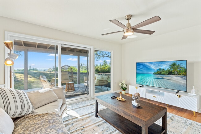 Building Photo - 10961 Limetree Dr