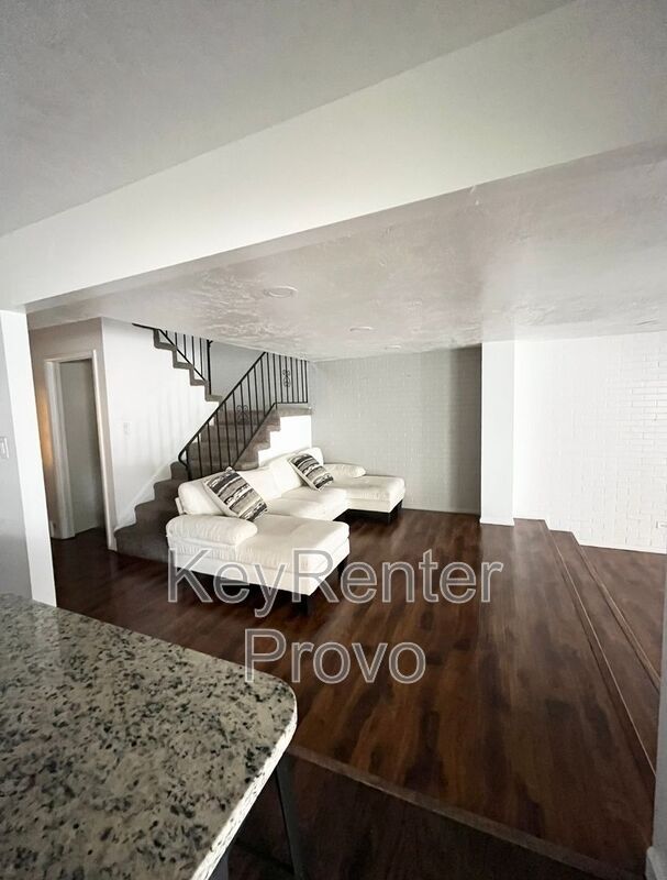 Building Photo - 2091 N 220 E St