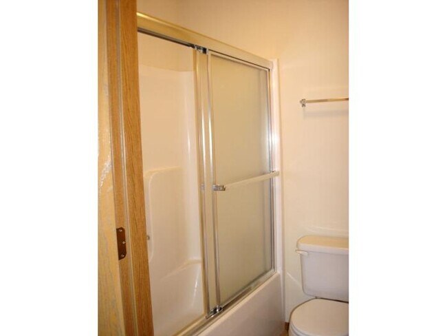 Building Photo - 20309 Skyview Dr