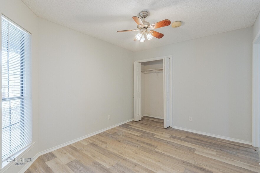 Building Photo - 2957 Oak Ridge Ct