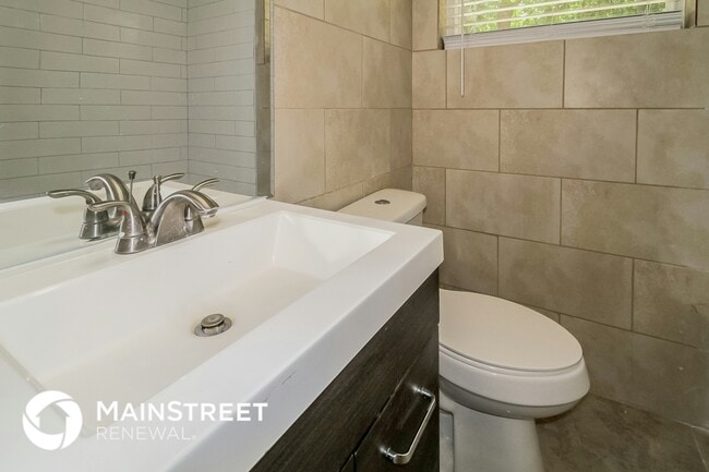 Building Photo - 52 Community Dr