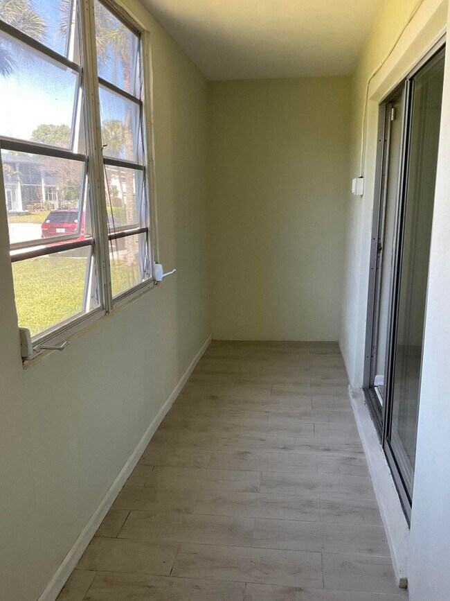 Building Photo - 80 Bedford E