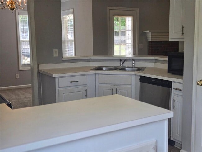 Building Photo - 2595 Freemans Walk Dr