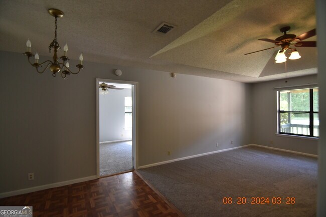 Building Photo - 145 Woodhaven Dr