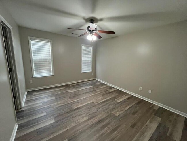 Building Photo - Cute home for rent