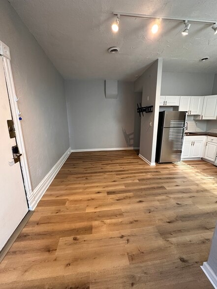 Building Photo - 2818 Lemp Ave