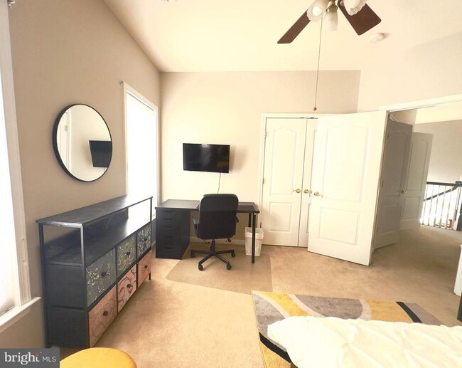 Building Photo - 43220 Becontree Terrace