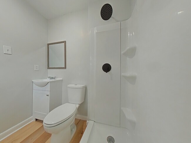 Building Photo - 6841 Radial Dr