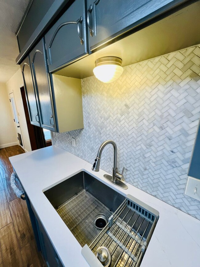 Building Photo - Coming Soon! Fireplace - Storage - Large backyard