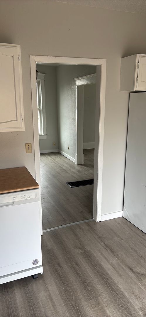 Building Photo - Charming 2 Bedroom 1 Bath Home for Rent/ Rent Reduced