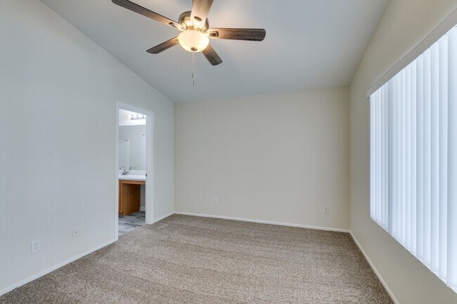 Building Photo - Beautiful 3 bedroom home near South Summerlin!