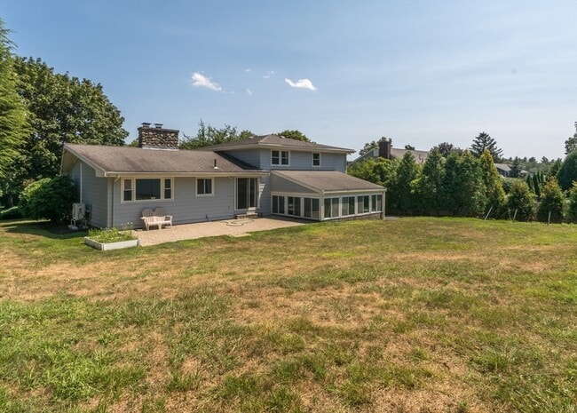 Building Photo - 56 Rosewood Dr