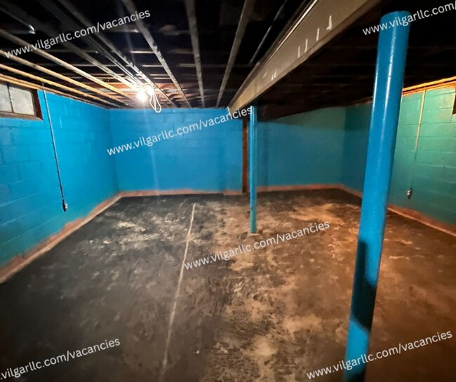 Building Photo - 2 large bedrooms & 1 newly updated bathroom home in Gary, IN