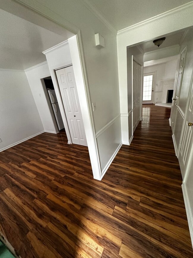Building Photo - Cozy townhome in Grafton section of York C...