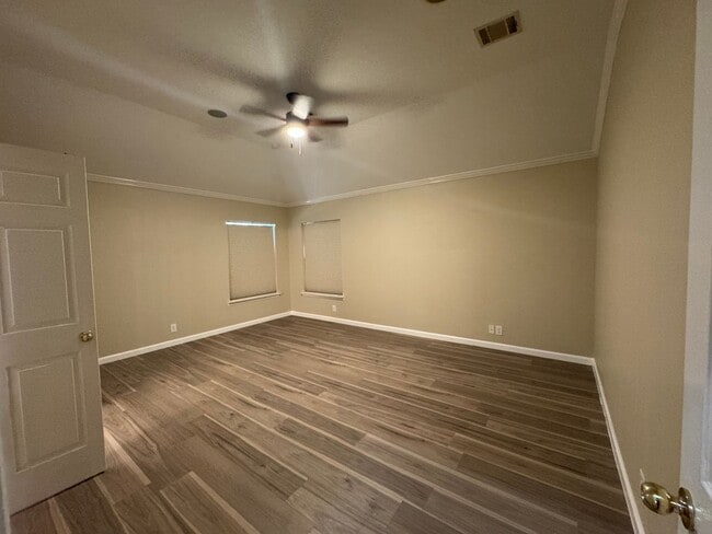 Building Photo - 20502 Wild Springs Dr
