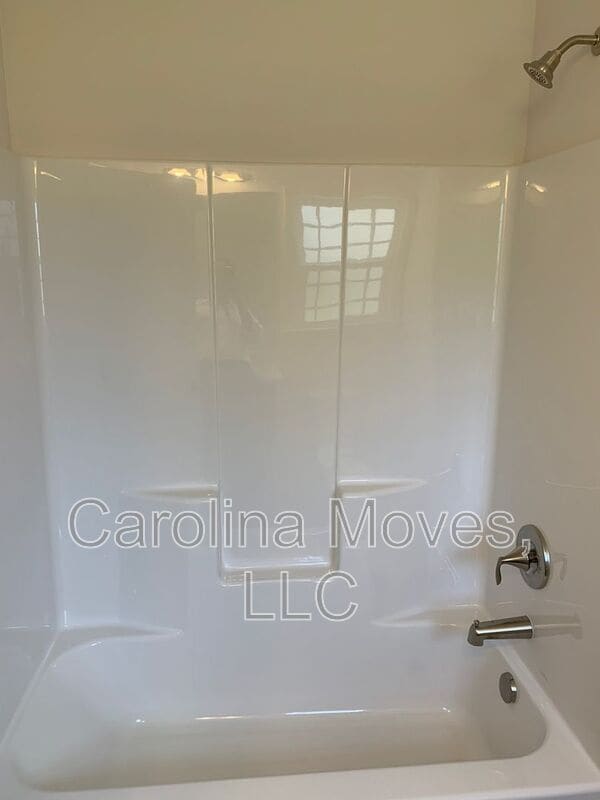 Building Photo - 147 Cosmos Ln