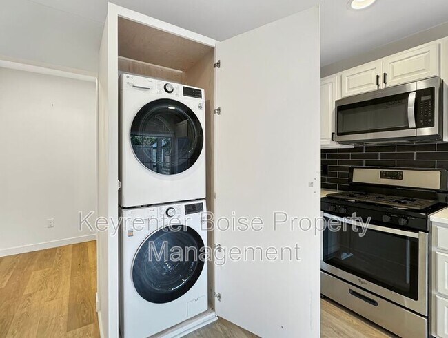 Building Photo - 1516 1/2 N 7th St