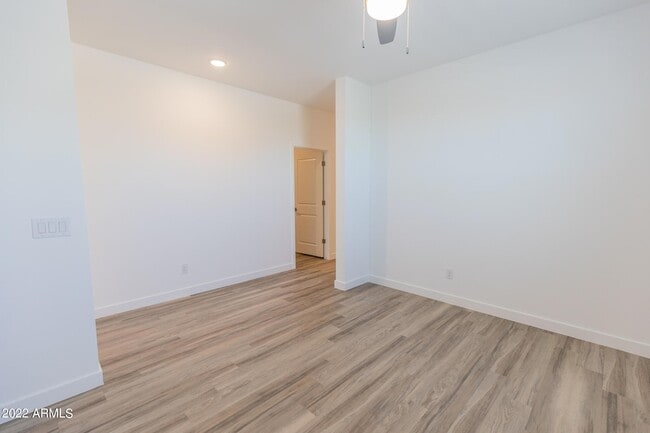 Building Photo - 16952 W Diana Ave