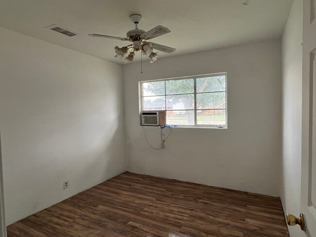 Building Photo - 1013 Rancho Rd