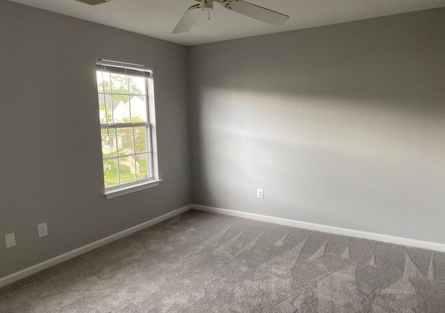 Building Photo - 14174 Autumn Cir