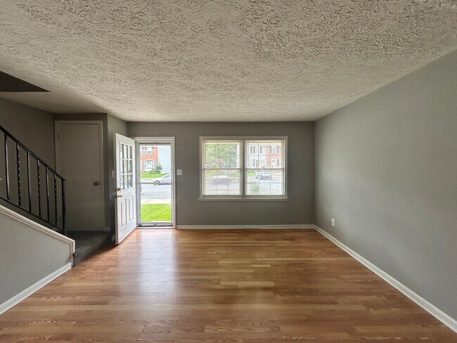 Building Photo - 5442 Princess Dr