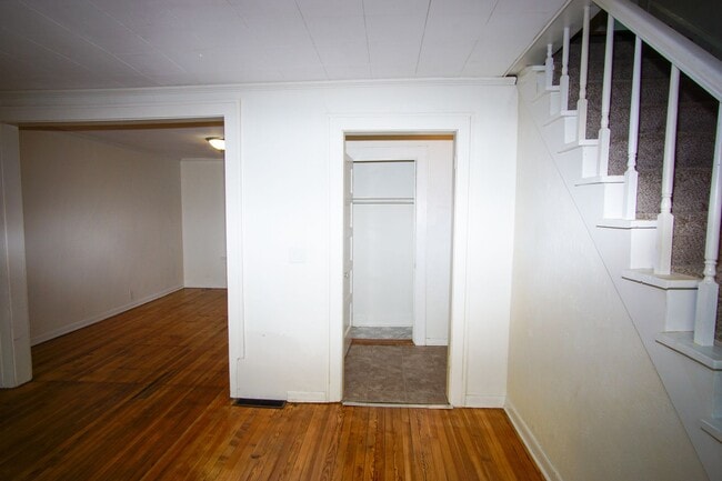 Building Photo - 3 Bedroom Spacious Kenosha Townhouse