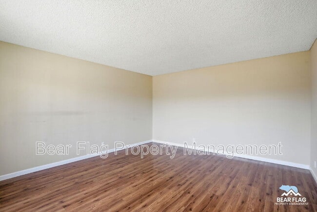 Building Photo - 1312 Mission Dr