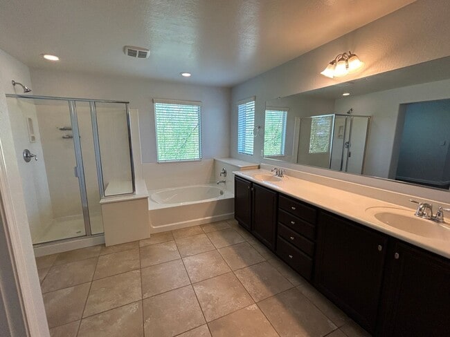 Building Photo - 20719 W Alsap Rd