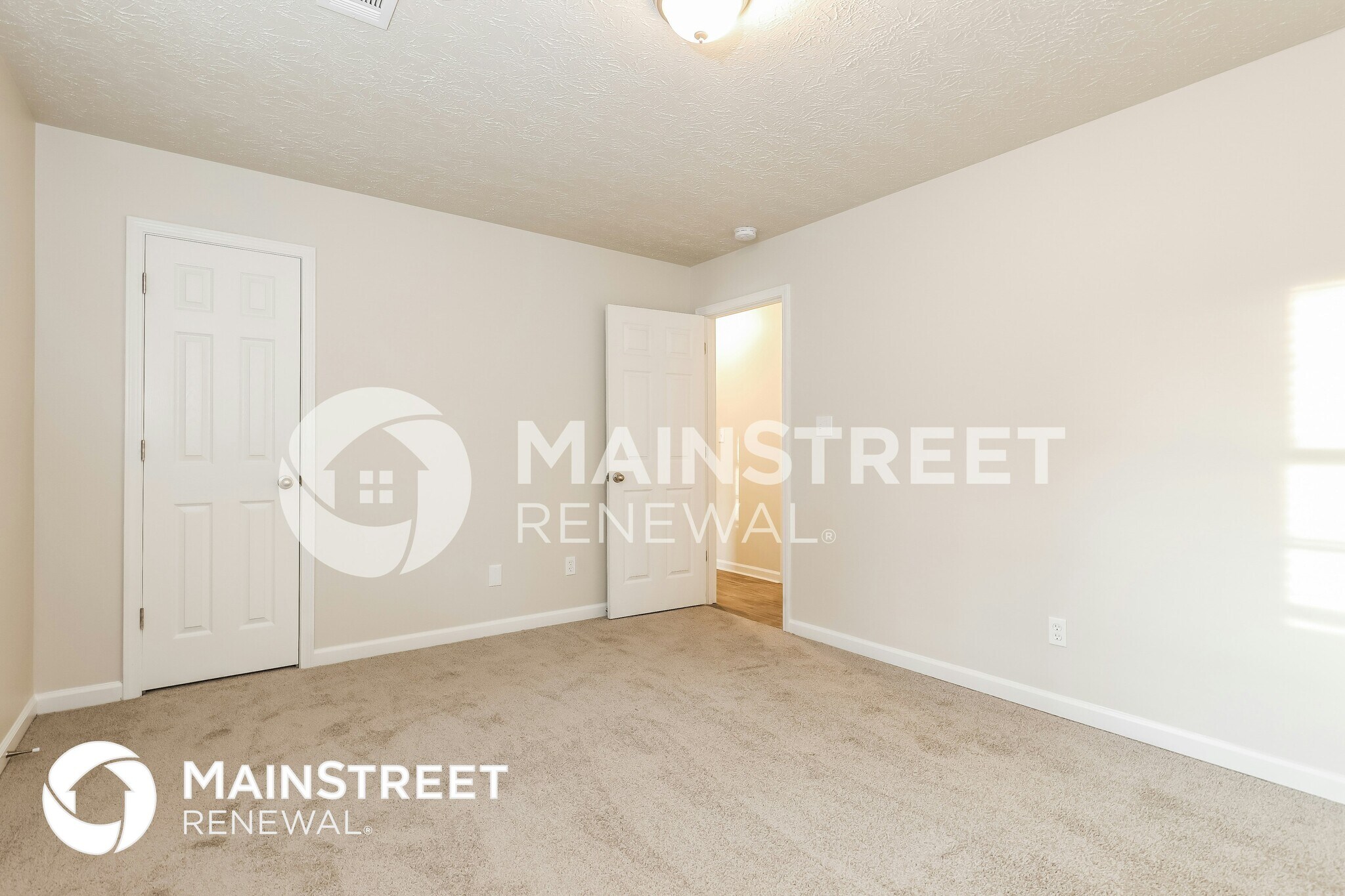 Building Photo - 9395 Forest Knoll Dr