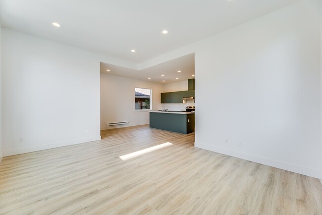 Building Photo - 1414 20th Ave