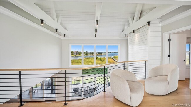 Building Photo - 102-192 Dune Rd