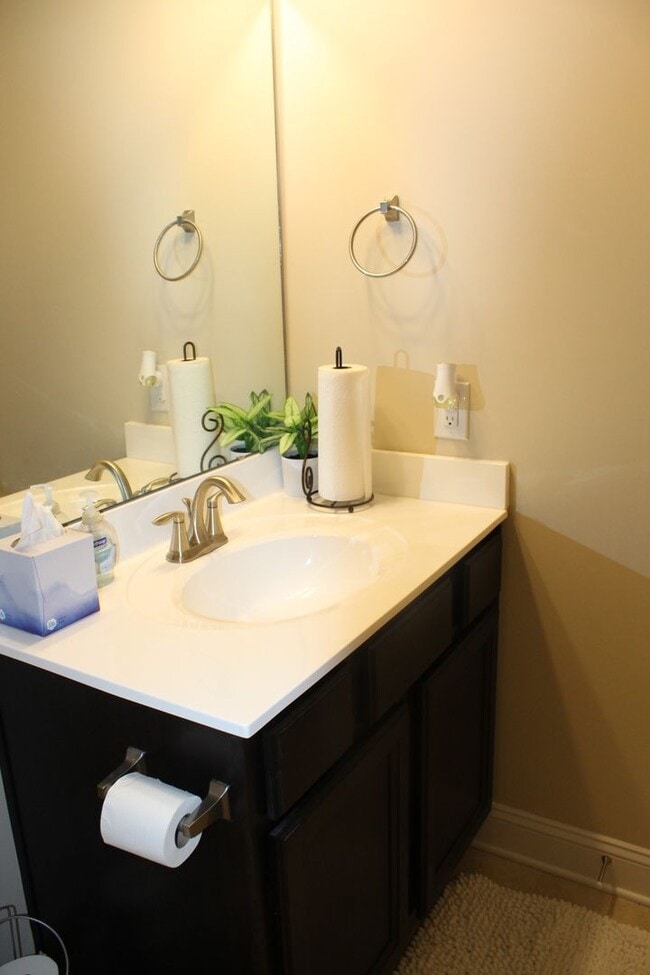 Building Photo - 205 Joyland Dr