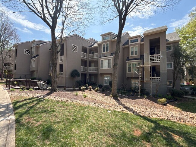 Building Photo - 2 Bedroom Condo in  Portside at Davidson Landing!