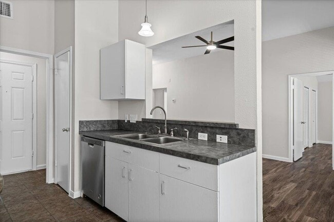 Building Photo - 1104 Winecup Ct
