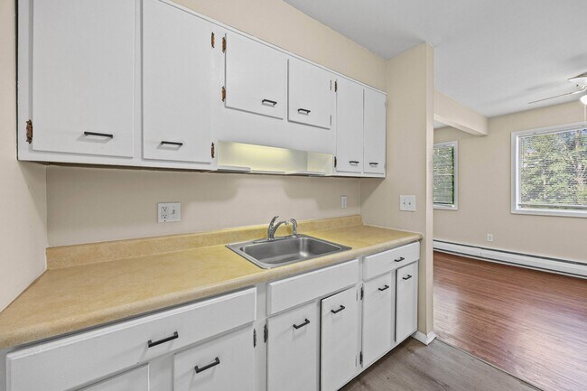 Building Photo - 146 Woodhill Dr